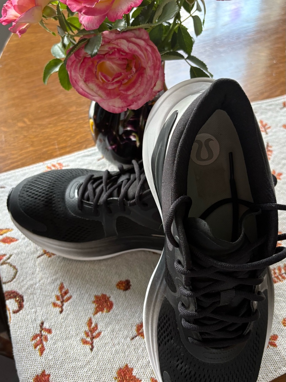 Women’s Blissfeel Running Shoe. Size 8.5 - Picture 2 of 6